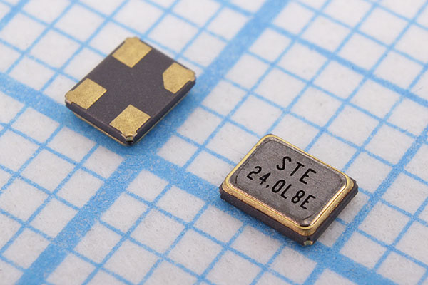 24000 \SMD02520C4\ 8\ 10\ 15/-40~85C\S2520\1Г 24000 \SMD02520C4\ 8\ 10\ 15/-40~85C\S2520\1Г
