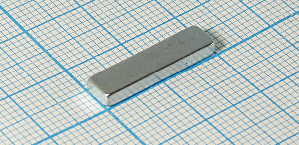 магнит 20,0x 5,0x 2,5\паралл\\Ni\N35\ магнит 20,0x 5,0x 2,5\паралл\\Ni\N35\